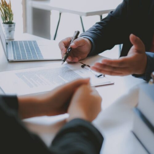 What Should I Do if My Husband Wants a Divorce and I Have No Money? What Should I Do if My Husband Wants a Divorce and I Have No Money?